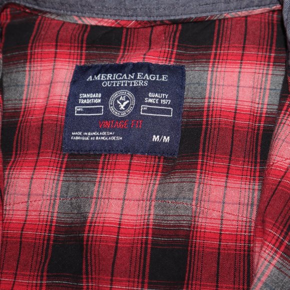 American Eagle Outfitters Vintage Fit Button Down Shirt - Picture 3 of 3